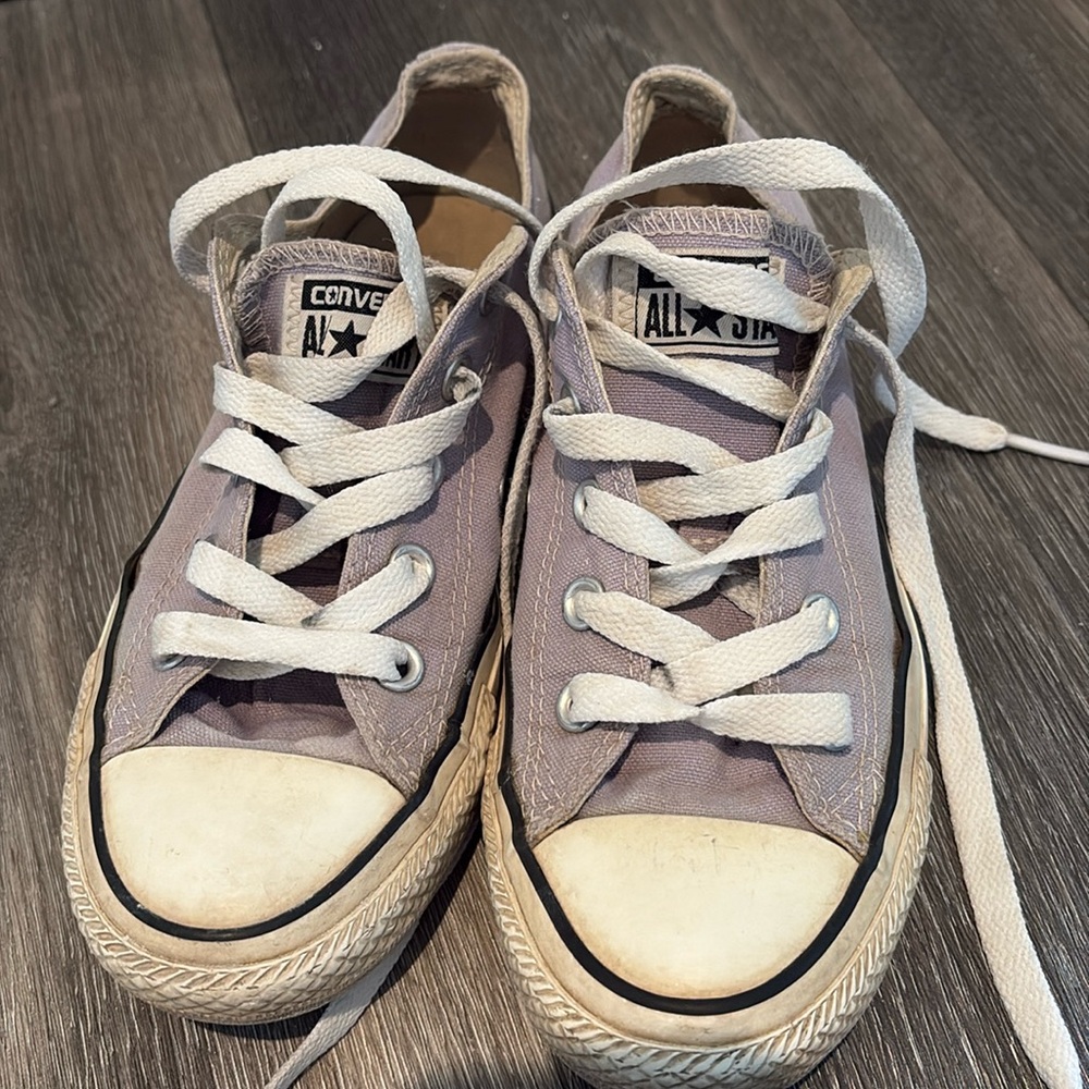 Lilac Converse sneakers size 6